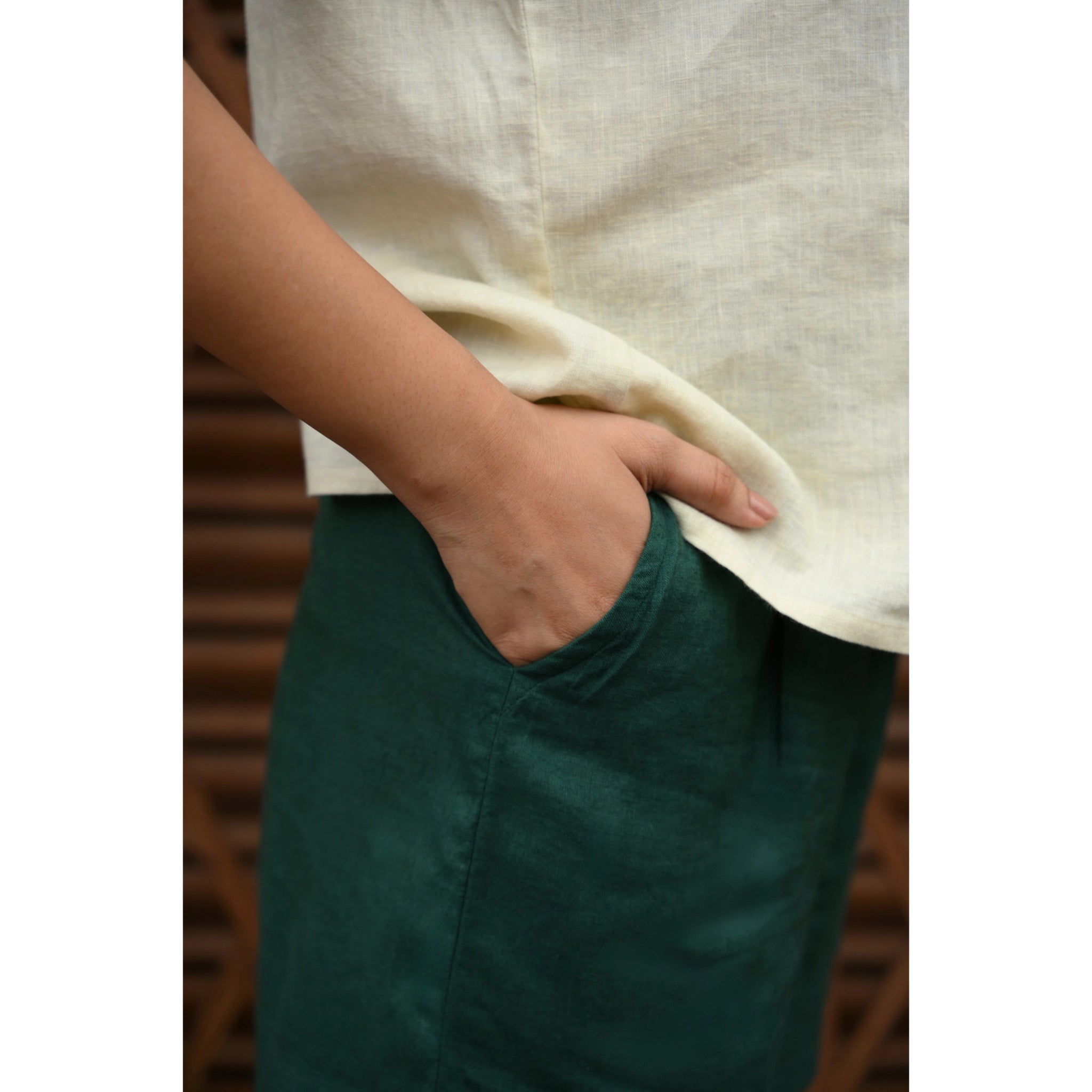 Emerald linen shorts with a stretch waistband. Breathable, high-rise, and easy to pair for everyday versatility | Selfish Clarity